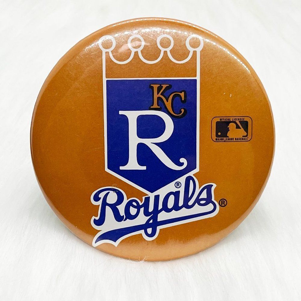 🔮 5/$25 Vintage MLB Kansas City Royals Pin‎